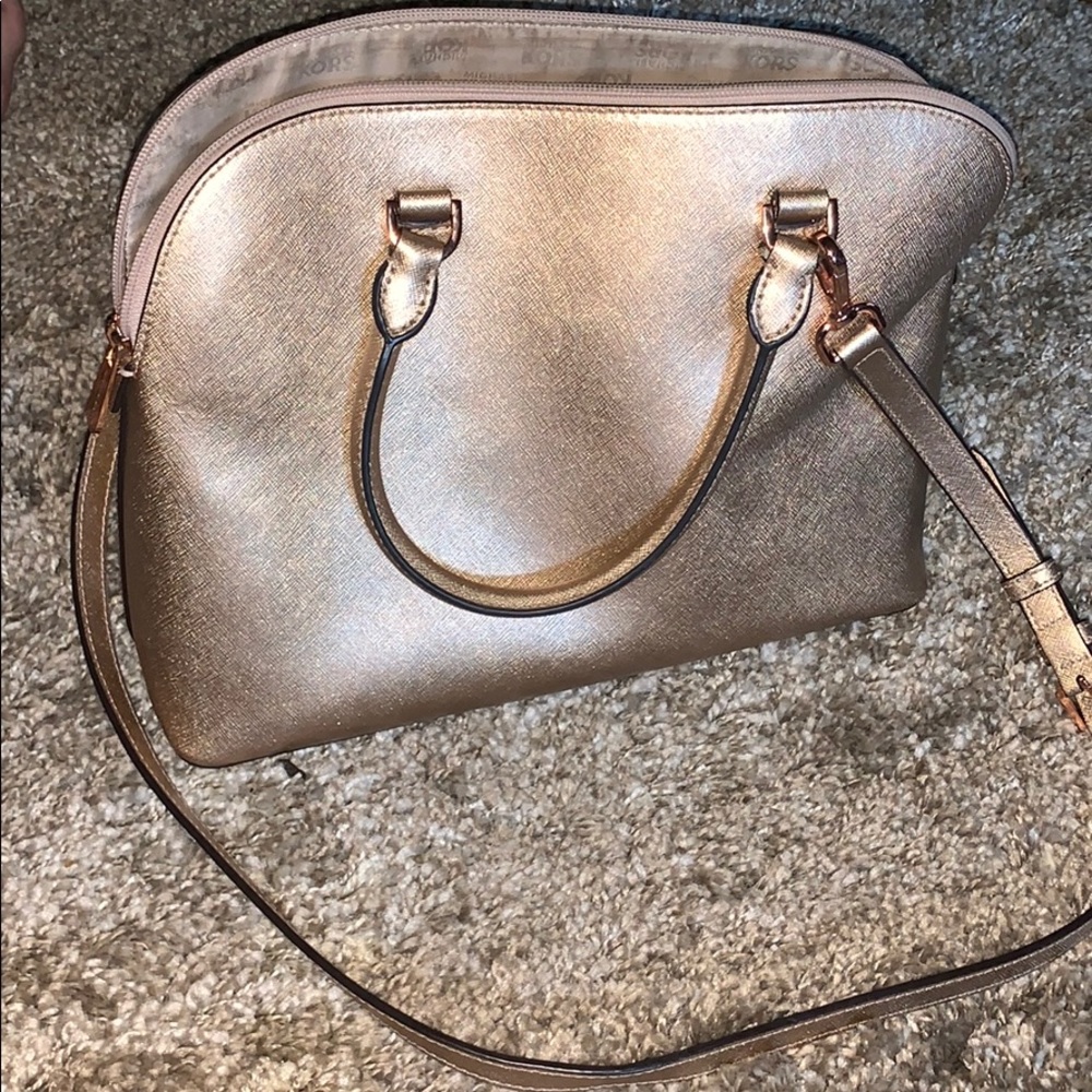 Purse - Picture 2 of 3